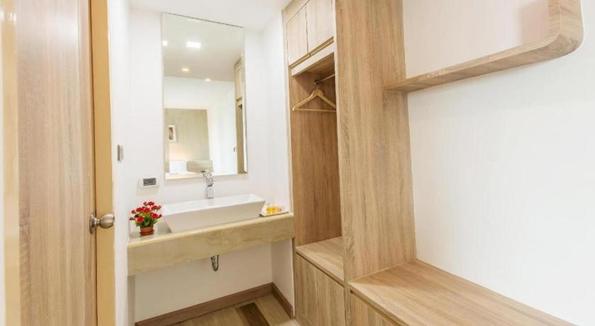 B2 Ubon Premier Hotel Ubon Ratchathani Zewnętrze zdjęcie